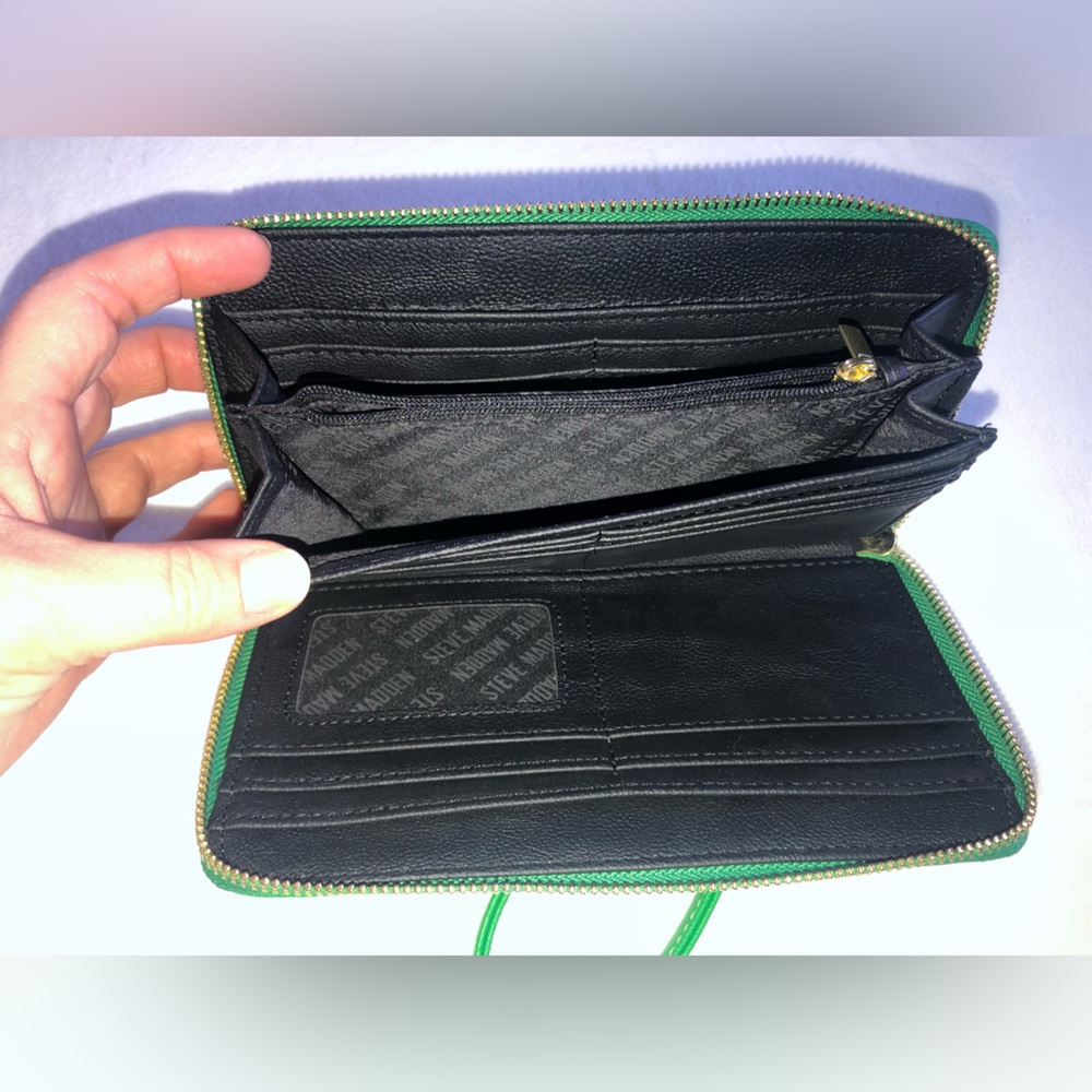 Steve Madden wristlet wallet - Picture 6 of 9